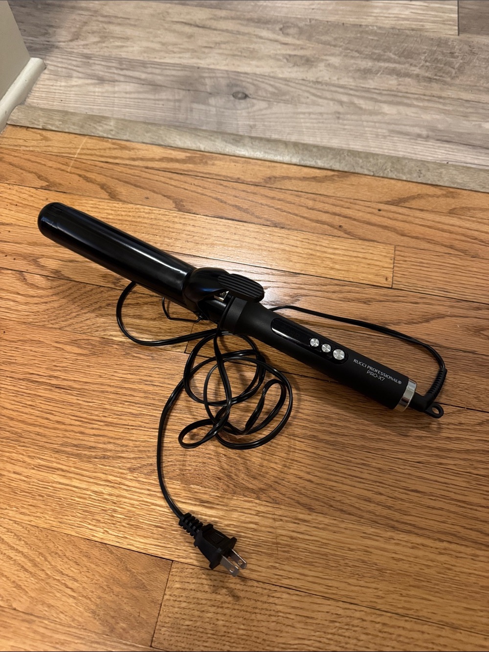 Rucci Professional 1 inch curling iron
